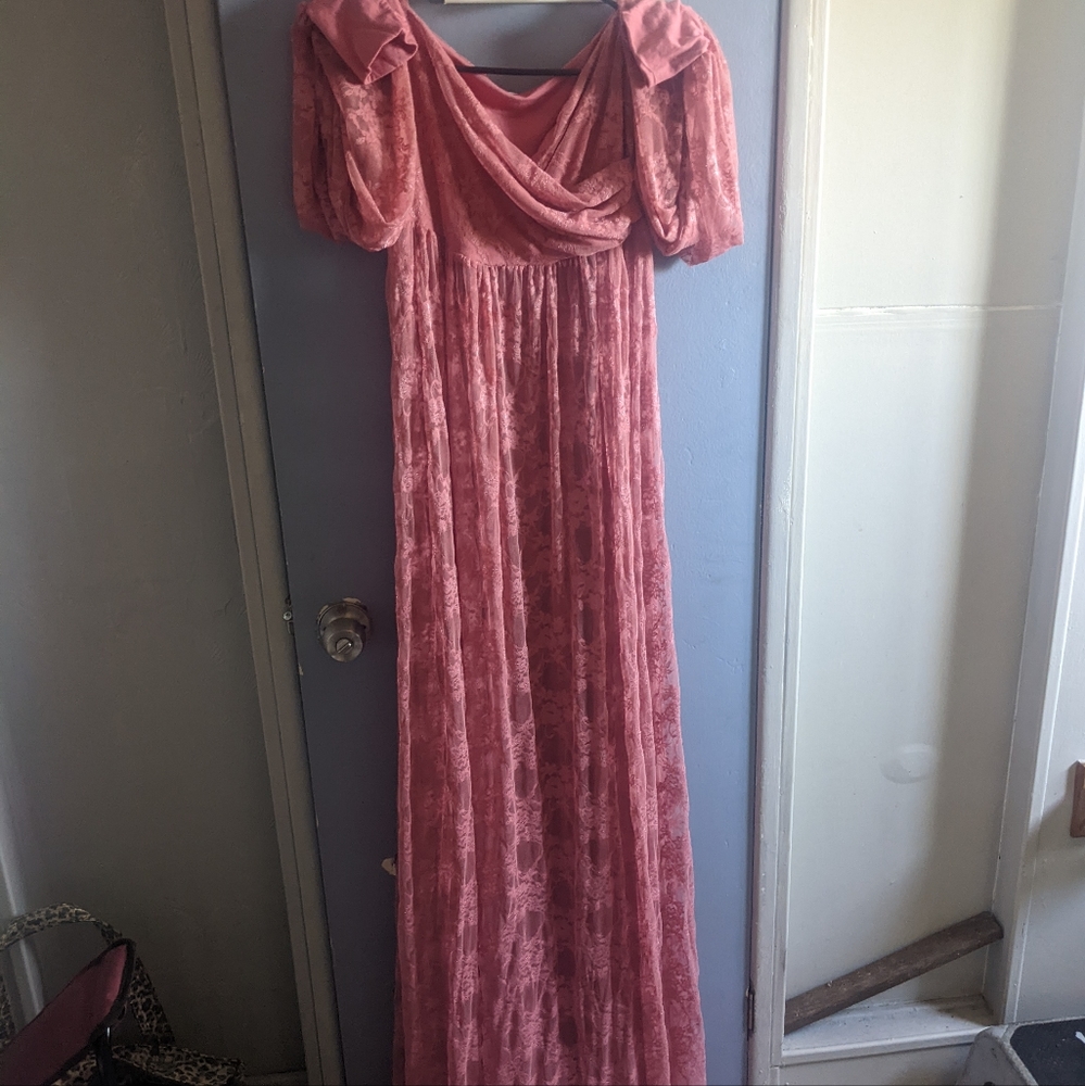 Maternity dress